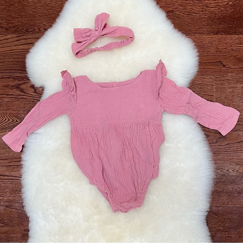 Dusty Rose Muslin Bubble Romper and Headband with Ruffle Sleeves. 12-18